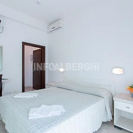 Napoleon Hotel 3*