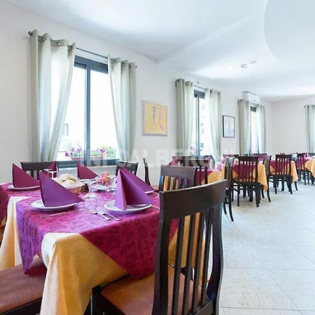 Отель Napoleon 3*