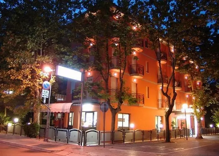 فندق Napoleon 3*